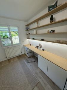Aménagement du bureau à Verneuil‑en‑Halatte