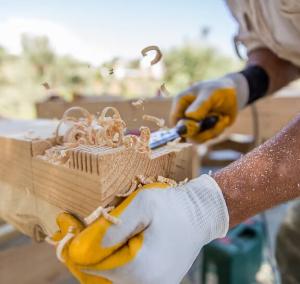 Redonnez vie à vos meubles et boiseries avec des techniques artisanales à Verneuil‑en‑Halatte